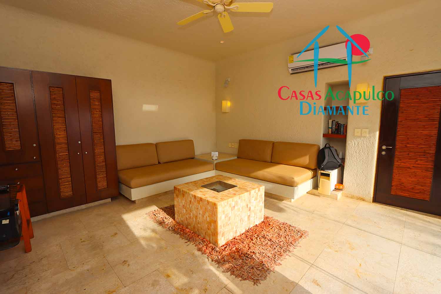 Puerta del sol - Sala de televisión 2